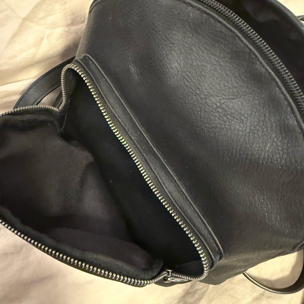 Universal Thread Black Mini Backpack - image 4